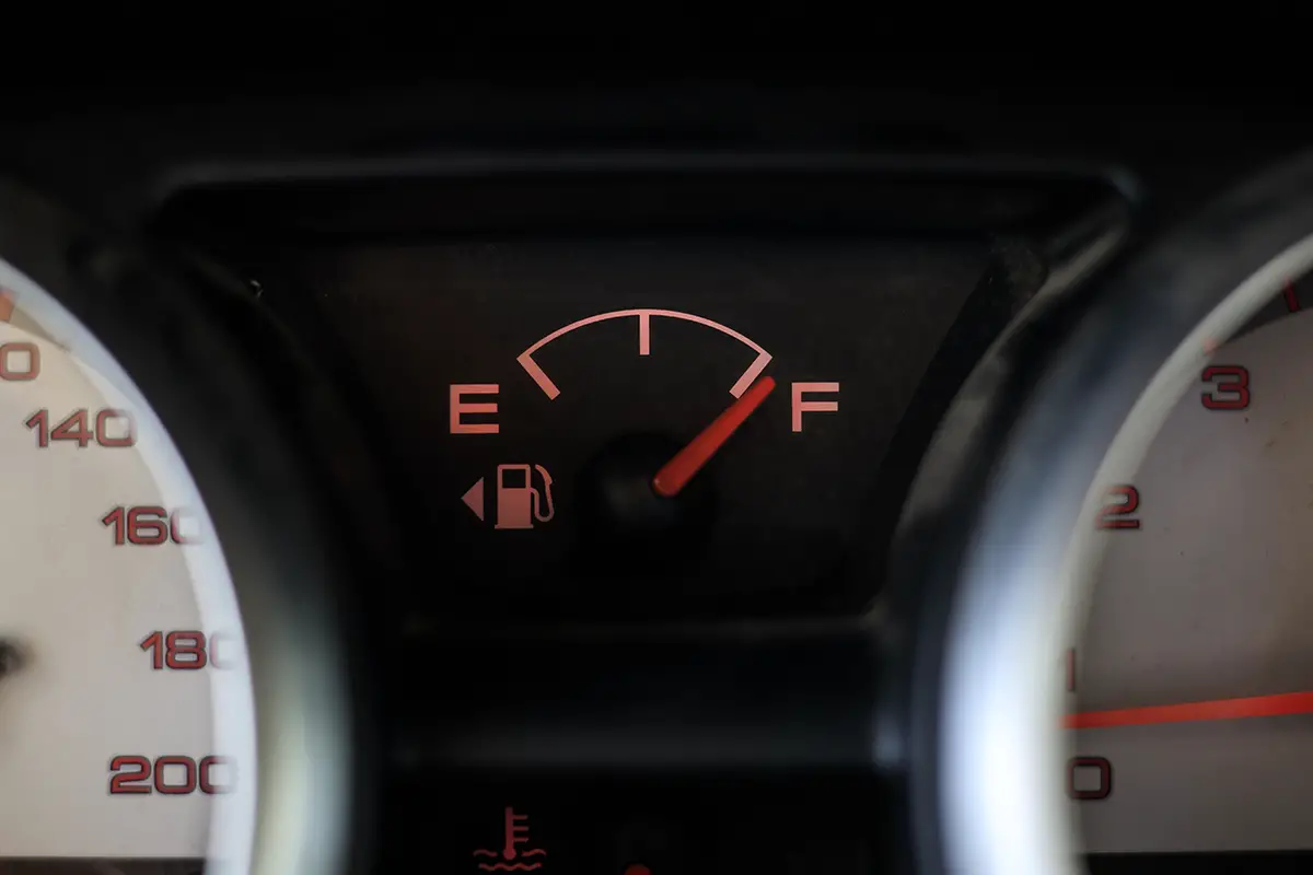 Fuel,Level,Indicator,In,The,Tank,During,Very,High,Fuel