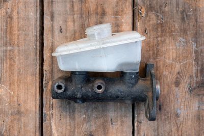 Bad or Failing Brake Master Cylinder – Symptoms, Causes & What to Do