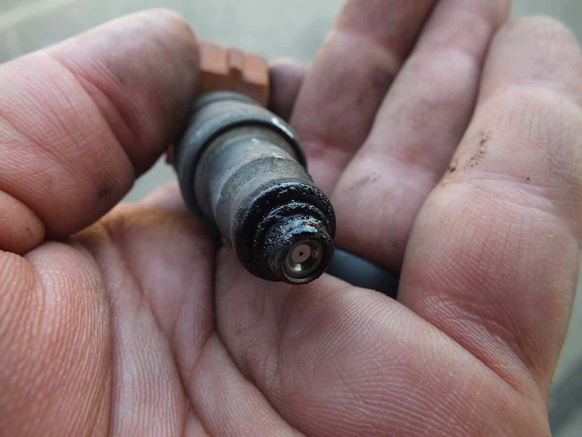 Symptoms of a Dirty Fuel Injector