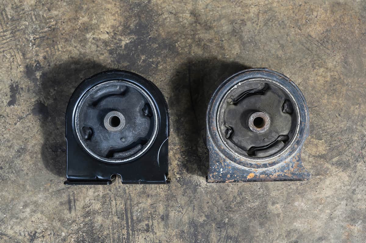 Symptoms and Causes of a Bad Transmission Mount