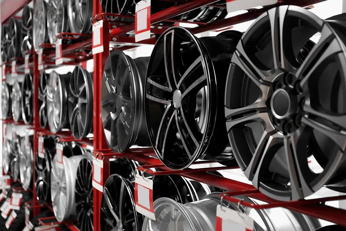 Purchasing New vs. Used Car Rims